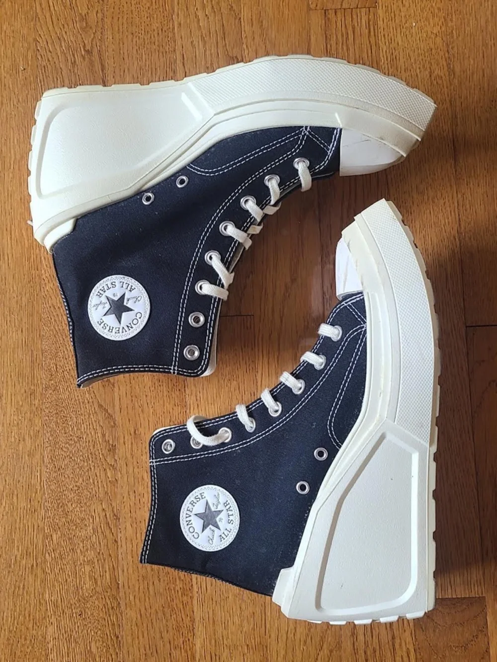 Converse Chuck 70 De Luxe Wedge Sneaker Womens 10.5 Black Platform A06478C EU 42